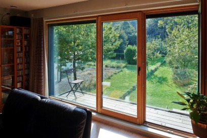 Moderne halfopen bebouwing houtskeletbouw