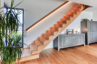 Moderne Houten trappen in Boelhe