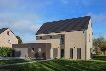 Tijdloze open woning gevel