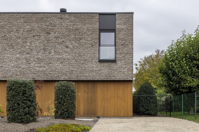 Realisatie van Dewaele Woningbouw - voorzijde van tijdloze woning in Wambeek
