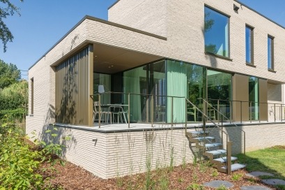 Achter- en zijaanzicht kijkwoning in Rotselaar