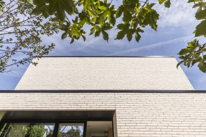 Detail gevelsteen exterieur villa