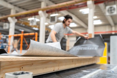 Zelfklevend membraan voor extra bescherming houtskelet
