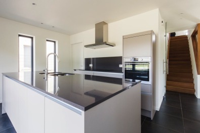 Moderne keuken met keukeneiland