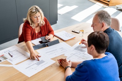 Dewaele bouwadviseur geeft advies over budgetplanning voor nieuwbouwwoning