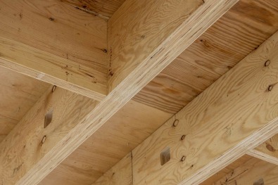 LVL-balken in houtskelet.