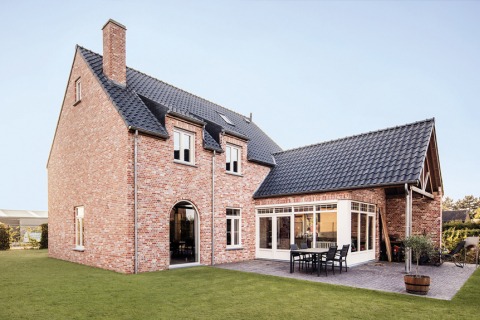 Landelijke open bebouwing gevel