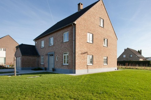 Landelijke pastorijwoning in Pepingen