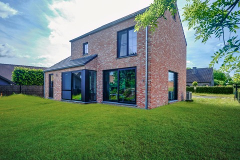 Dewaele woningbouw - realisatie in Deerlijk